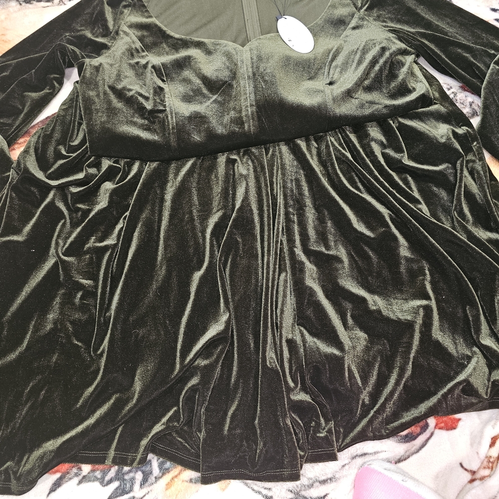 Unique Vintage Dark Green Velvet Blouse